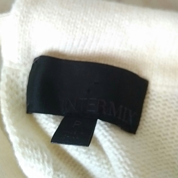 INTERMIX - Brit Slit Sleeve Summer Sweater - Picture 5 of 6